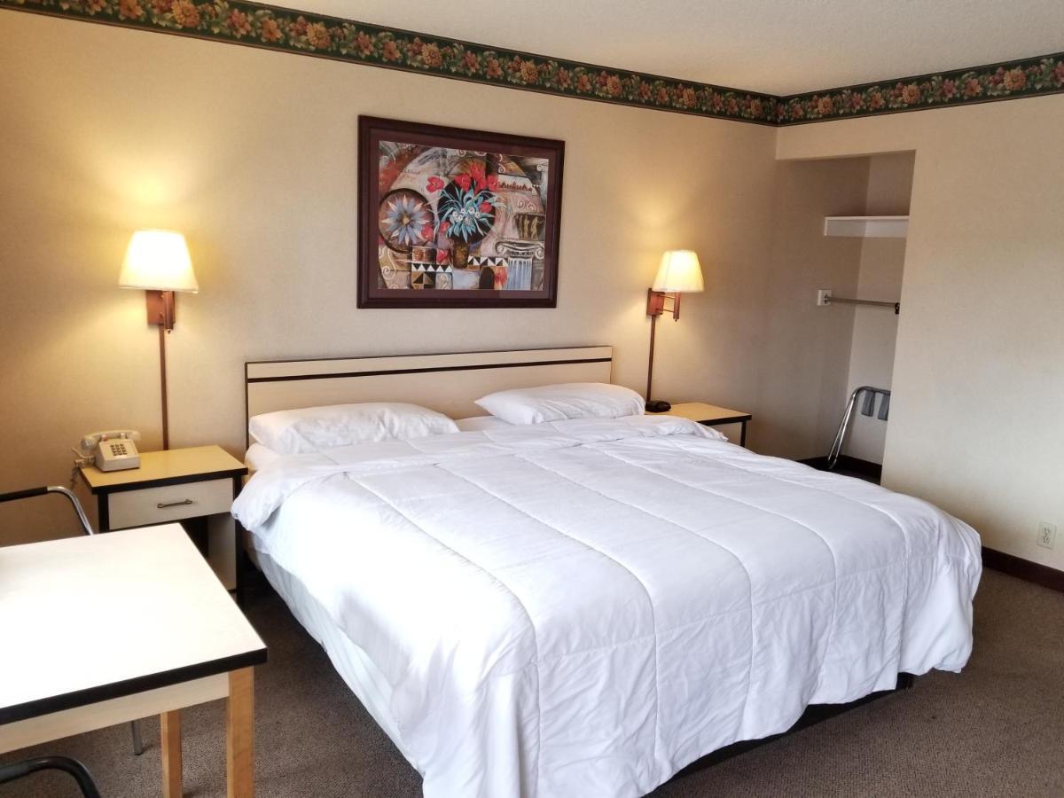 Travelstar Inn & Suites Colorado Springs Exteriér fotografie